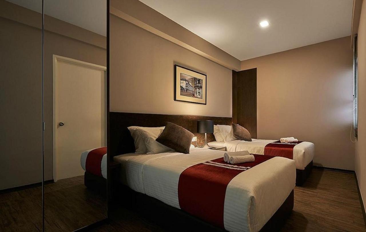 Maritime Luxury Suites George Town Buitenkant foto
