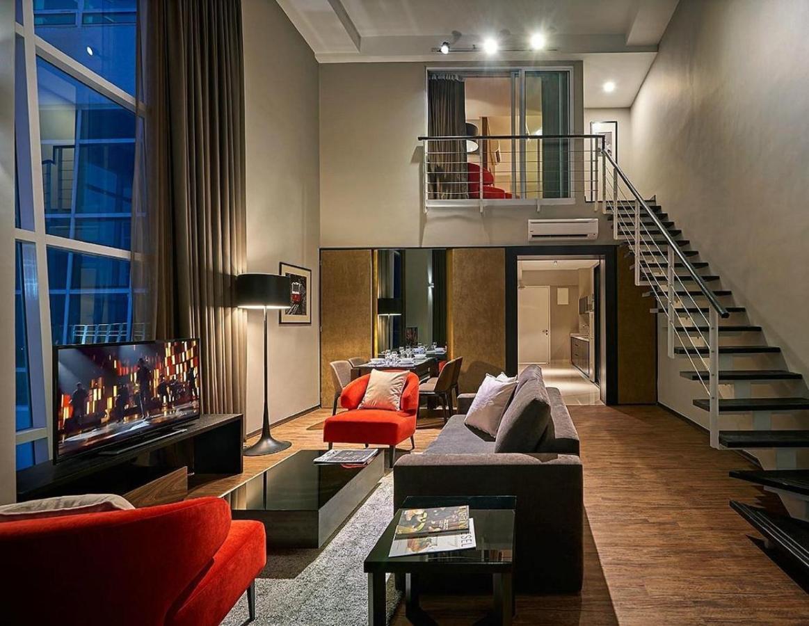 Maritime Luxury Suites George Town Buitenkant foto