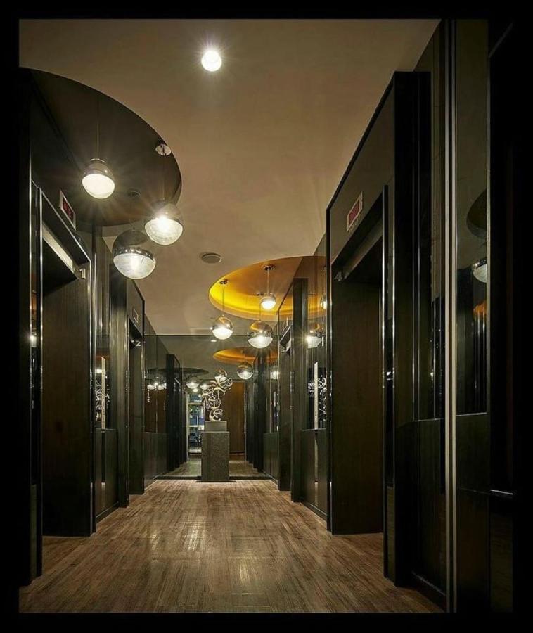 Maritime Luxury Suites George Town Buitenkant foto