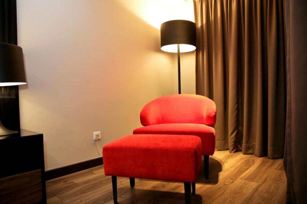 Maritime Luxury Suites George Town Buitenkant foto